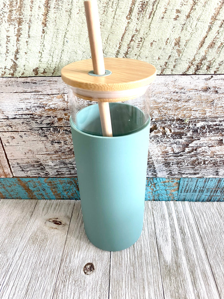 20oz Glass Tumbler w/Silicone Sleeve & Bamboo Lid/Straw